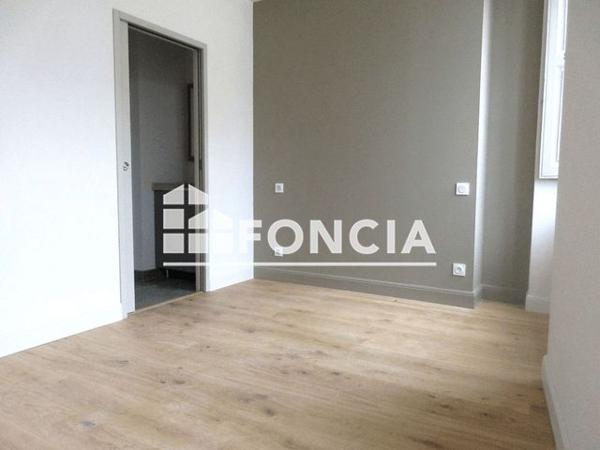 Location Appartement 2 pièces 47.8 m² - 12 PLACE GRAMONT Pau 64000