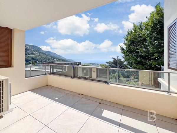 La Turbie 2 Pièces Avant Dernier Etage avec Vue Mer Panoramique 180° et Terrasse