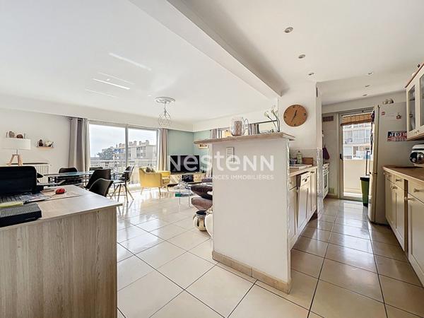 Golfe-Juan - 3P - 76m² - Proche mer - Parking - Cave - 2 terrasses - Sud - Centre ville - Calme