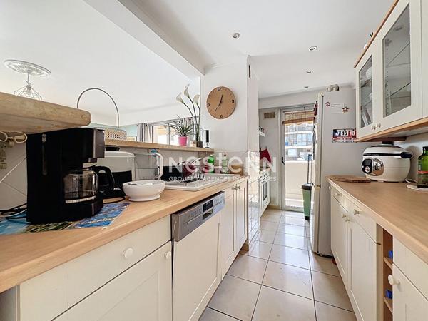 Golfe-Juan - 3P - 76m² - Proche mer - Parking - Cave - 2 terrasses - Sud - Centre ville - Calme