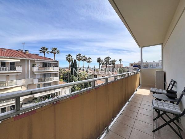 Golfe-Juan - 3P - 76m² - Proche mer - Parking - Cave - 2 terrasses - Sud - Centre ville - Calme