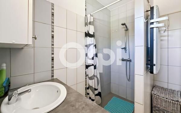 Maison à vendre    5 pièces •  Saint-Alban-Auriolles