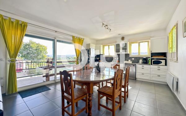 Maison à vendre    5 pièces •  Saint-Alban-Auriolles