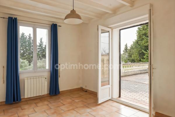 Un authentique mas provençal avec dépendance attenante, à moins de 5 minutes de la gare d'Orange