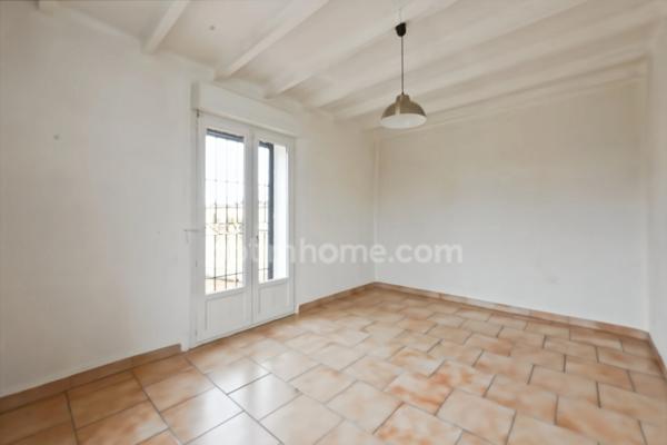 Un authentique mas provençal avec dépendance attenante, à moins de 5 minutes de la gare d'Orange