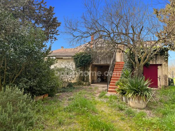 Un authentique mas provençal avec dépendance attenante, à moins de 5 minutes de la gare d'Orange