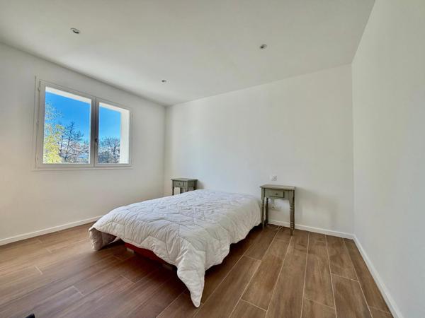 Maison rénovée - 2 espaces de vie – Garage et cave