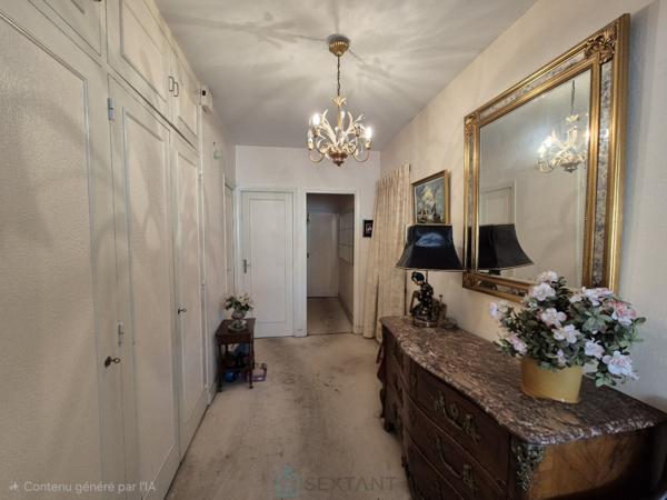 Proche Château et gare de Blois, appartement 80 m² avec balcon et place de parking