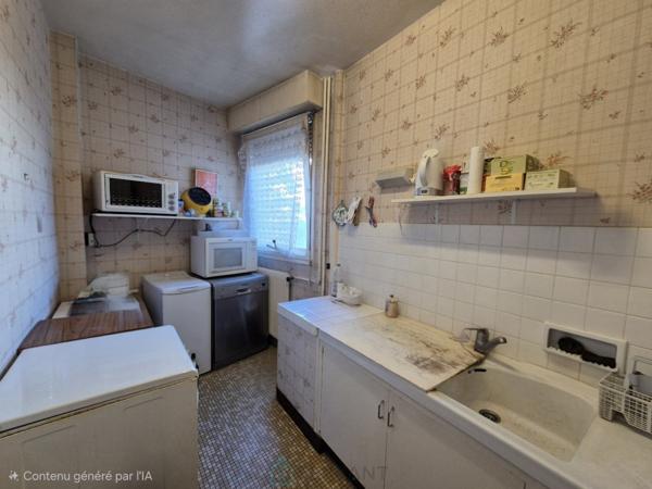 Proche Château et gare de Blois, appartement 80 m² avec balcon et place de parking
