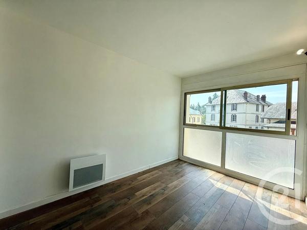 Appartement T3 à vendre  3 pièces - 66,91 m 2   TARBES  - 65
