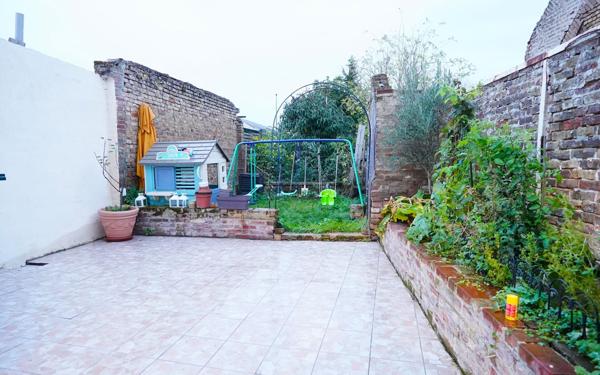 Maison à vendre    3 pièces • 101 m2 Amiens