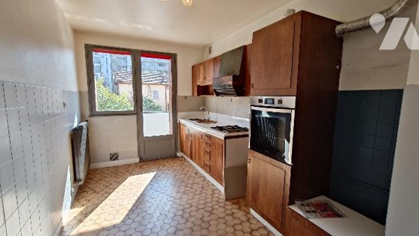 Appartement 3 pièces traversant - parking collectif - 66m²