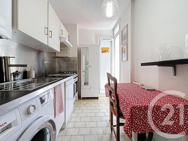 Appartement T3 à vendre  3 pièces - 62,30 m2 MARSEILLE - 13008