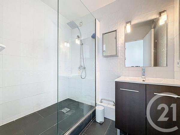 Appartement T3 à vendre  3 pièces - 62,30 m2 MARSEILLE - 13008