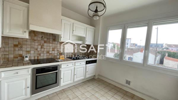 Appartement Spacieux traversant 3 chambres, emplacement exceptionnel à quelques pas du mail, des parcs et de l'océan