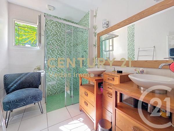 Maison à vendre  5 pièces - 100,95 m 2   GIGEAN  - 34