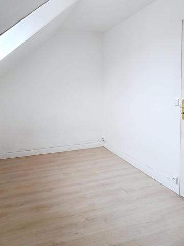 Maison 3 pièces à rénover – 2 chambres – Jardin – Proche commerces