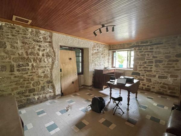 Maison en pierre à rénover