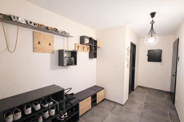 Maison Salles bourg 8 pièces 174 m2 garage piscine