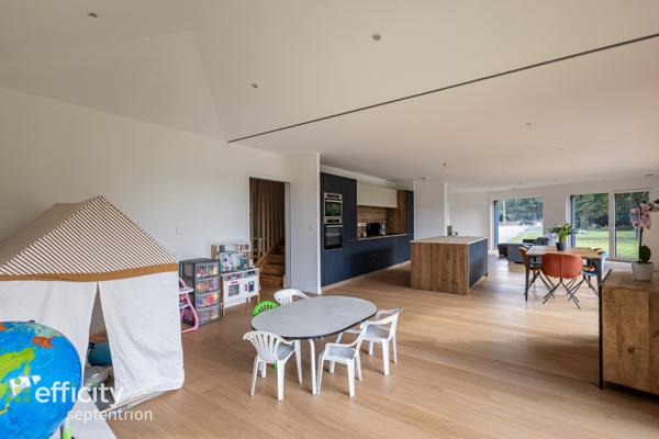 Maison 5 pièces - 173 m² Exclusivité efficity