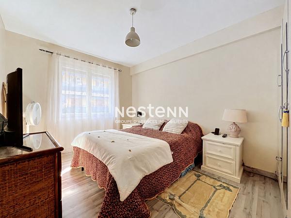 Golfe Juan - 2P - 48 m2 - Proche mer - Cave - Meublé - Traversant