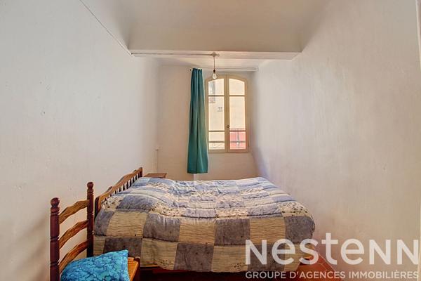 A vendre à LORGUES dans un immeuble familiale 4 lots d' appartements de 141 m²