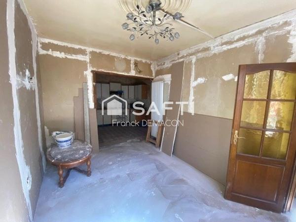 Maison mitoyenne de 73m2 à rénover