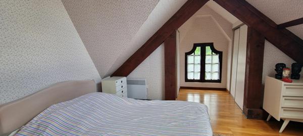 Maison à vendre    8 pièces • 261 m2 Bizanos