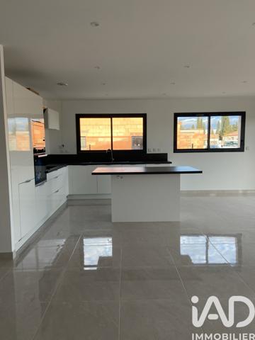 Maison à vendre 4 pièces 121 m² Sallèles-d'Aude