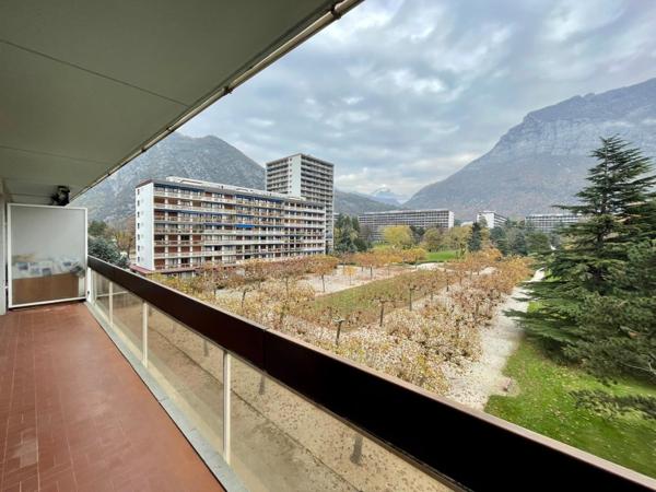 Appartement T3 à ST EGREVE