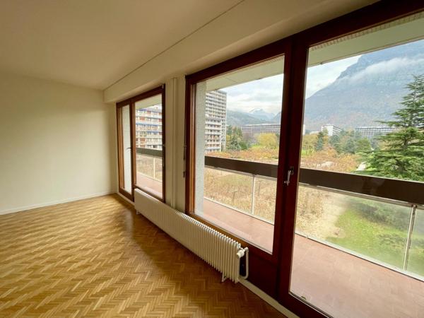 Appartement T3 à ST EGREVE