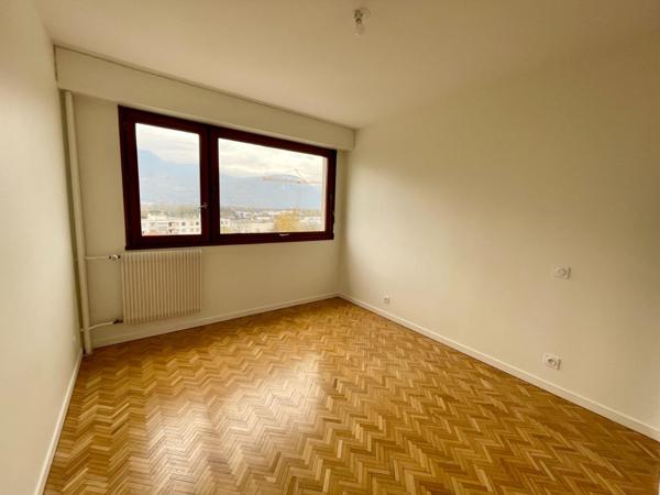 Appartement T3 à ST EGREVE
