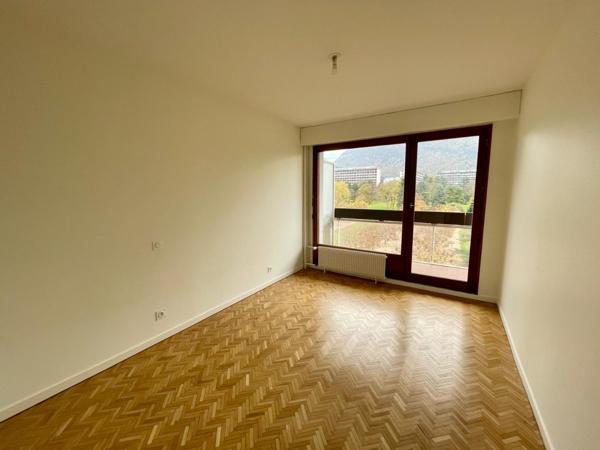 Appartement T3 à ST EGREVE