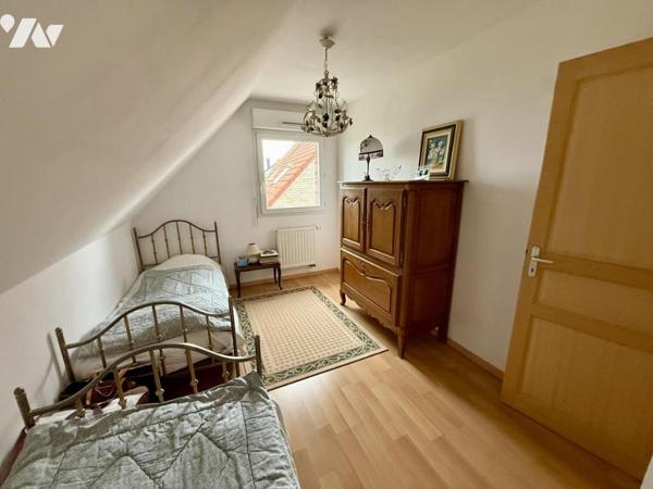 Pavillon individuel de 2009 - Chambre avec sdb au rdc.