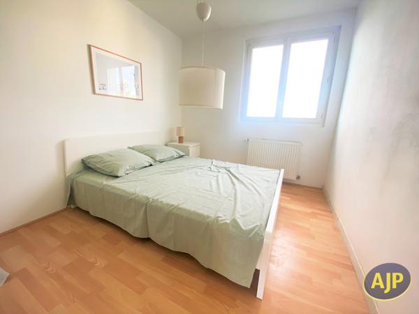Appartement à louer Libourne : 4 pièces, 72m² avec 3 chambre(s) à 745€ - AJP Immobilier Saint Andre de Cubzac