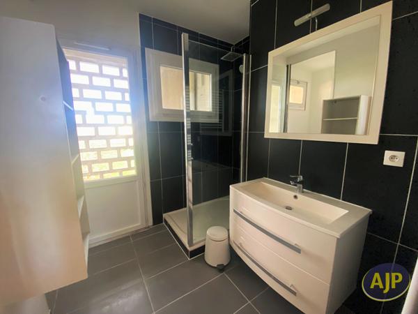 Appartement à louer Libourne : 4 pièces, 72m² avec 3 chambre(s) à 745€ - AJP Immobilier Saint Andre de Cubzac