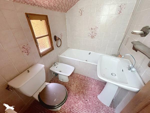 Maison à vendre 60 000 € Ussac 4 p 90 m² DPE