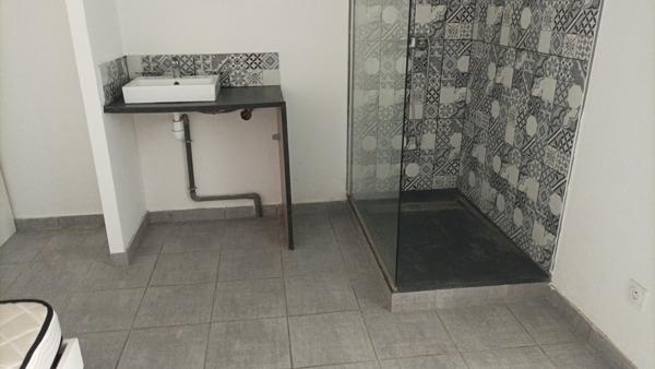 Narbonne (11100) appt t2 avec cour privé