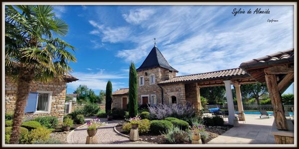 Maison à vendre 8 pièces FEILLENS (01) 295 m² charme, pierre, piscine, garages plain-pied, atypique