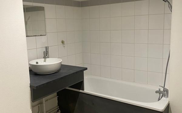 Appartement à louer    4 pièces • 107,82 m2 Tonnay-Charente