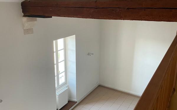 Appartement à louer    4 pièces • 107,82 m2 Tonnay-Charente