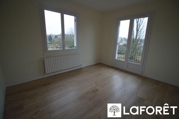Location maison Thiviers - 4 pièce(s) - 160 m² - 990 €/mois