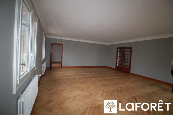 Location maison Thiviers - 4 pièce(s) - 160 m² - 990 €/mois
