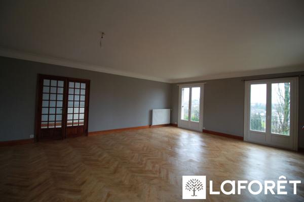 Location maison Thiviers - 4 pièce(s) - 160 m² - 990 €/mois