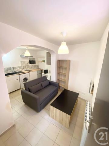 Immeuble à vendre  210 m 2   GIVORS  - 69