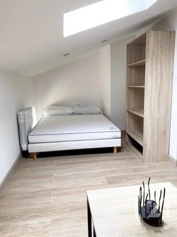 Immeuble à vendre  210 m 2   GIVORS  - 69