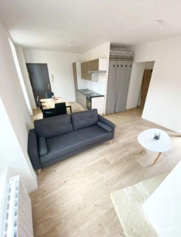 Immeuble à vendre  210 m 2   GIVORS  - 69
