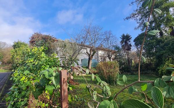 Maison à vendre    6 pièces •  Agen