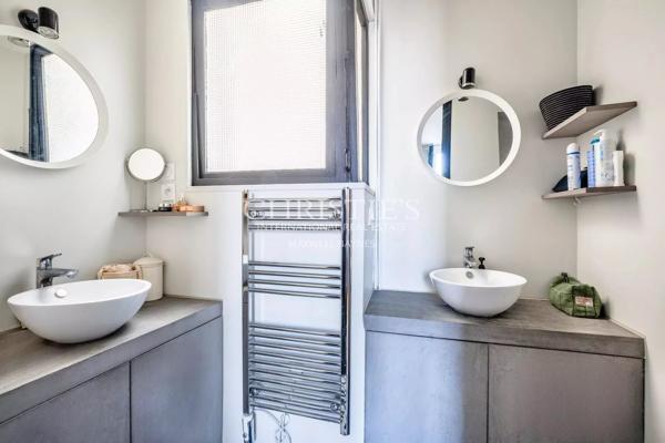 Bordeaux Tourny – Appartement – Lumière, charme et élégance – 2 chambres 2 salles d’eau