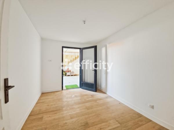 Appartement
         4 pièces
        - 86 m² Bien prestige 541 000 € *